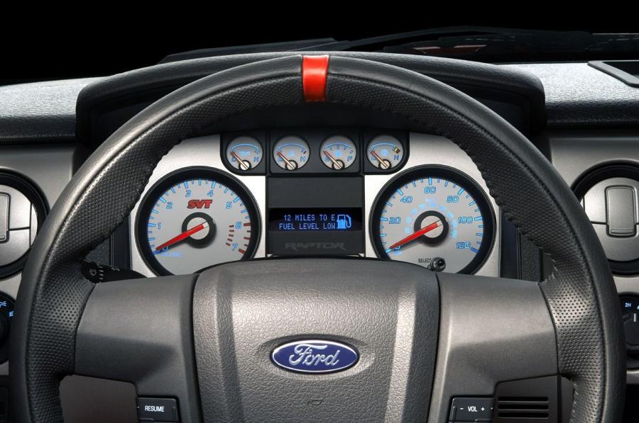  Ford F-150 SVT Raptor 2010 года  (фото 108 из 295)